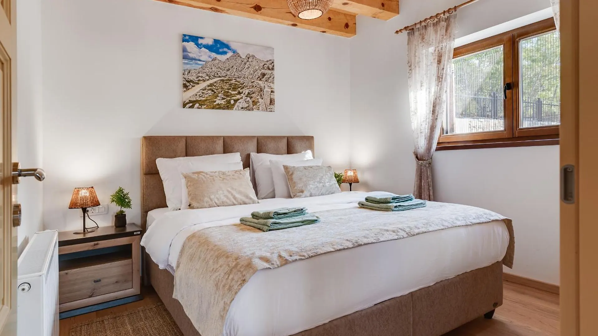 Sokol - Falcon'S Nest Villa Gracac  Croatia